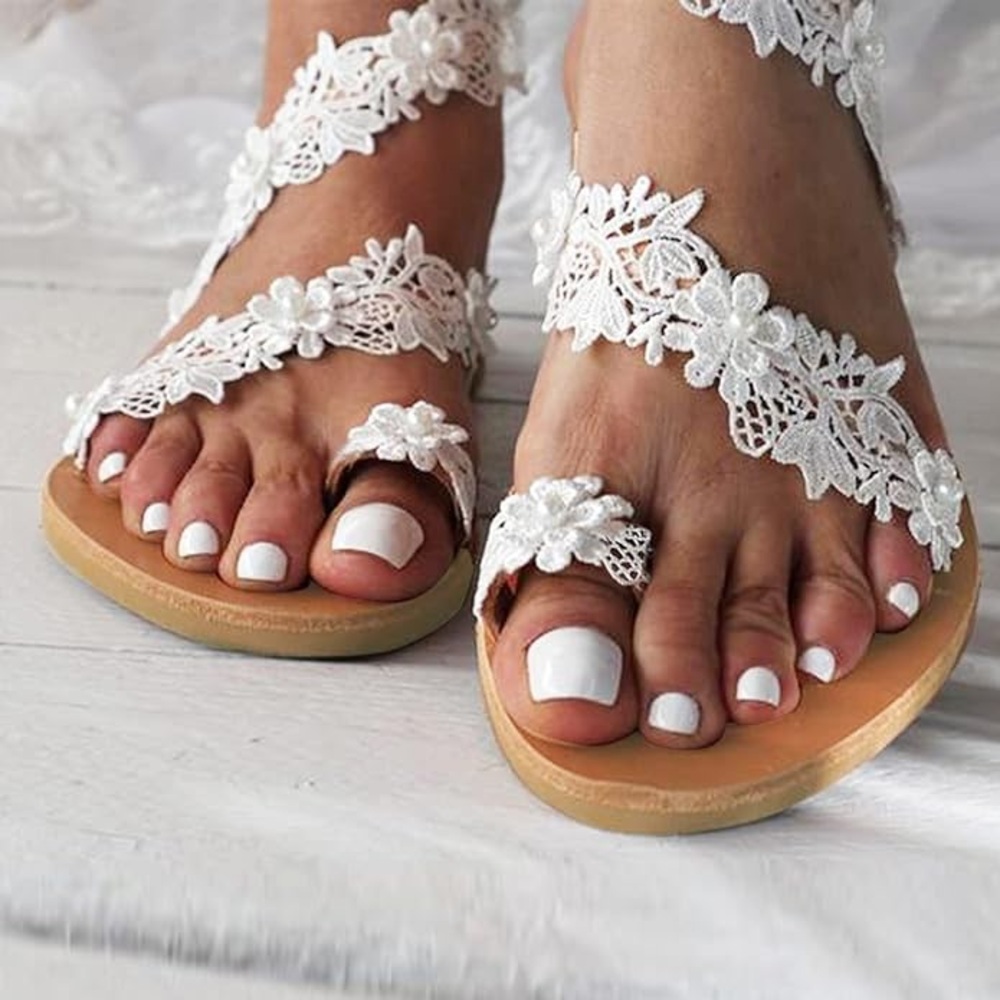 ROSY - White Lace Floral Toe-Strap Sandal - size 6.5 (37) - new